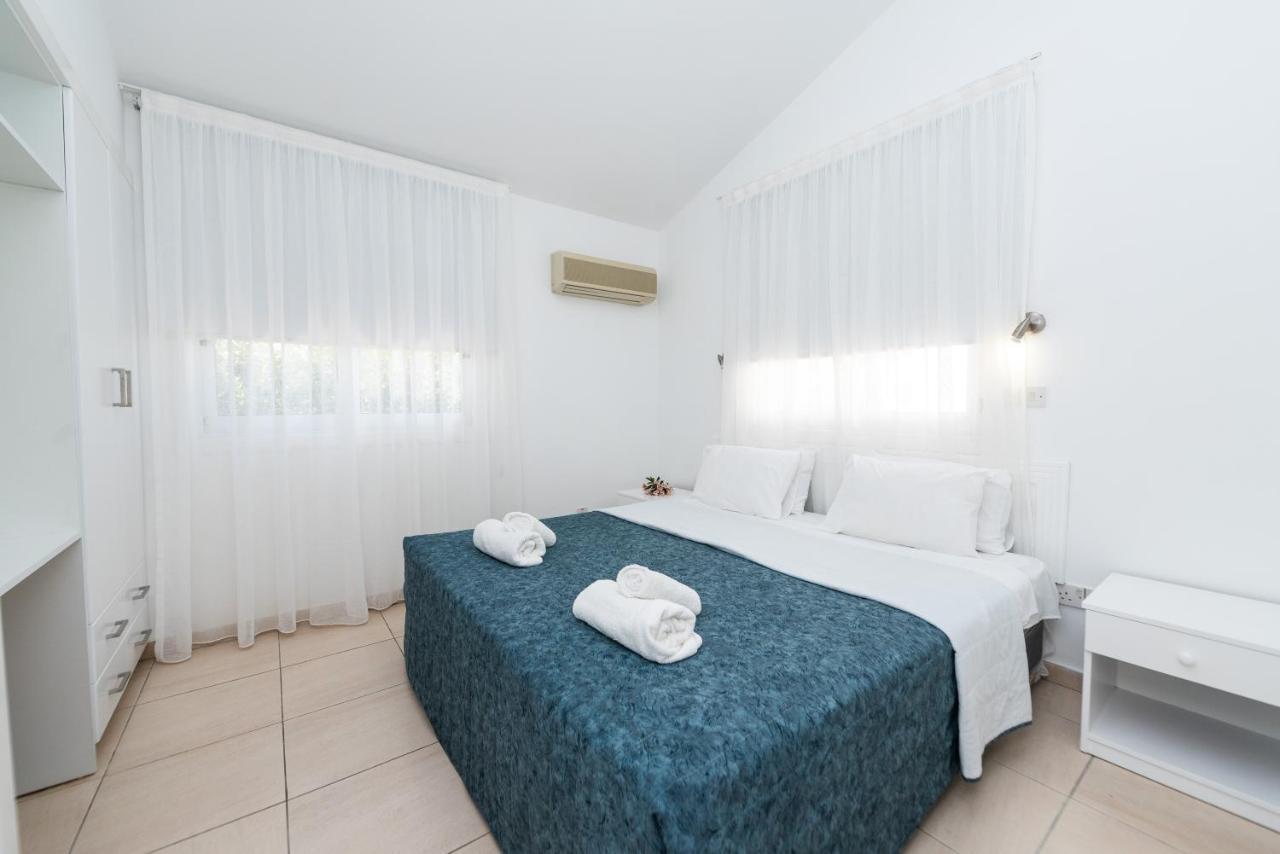 Fig Tree Z Holiday Resort Paralimni Exterior photo