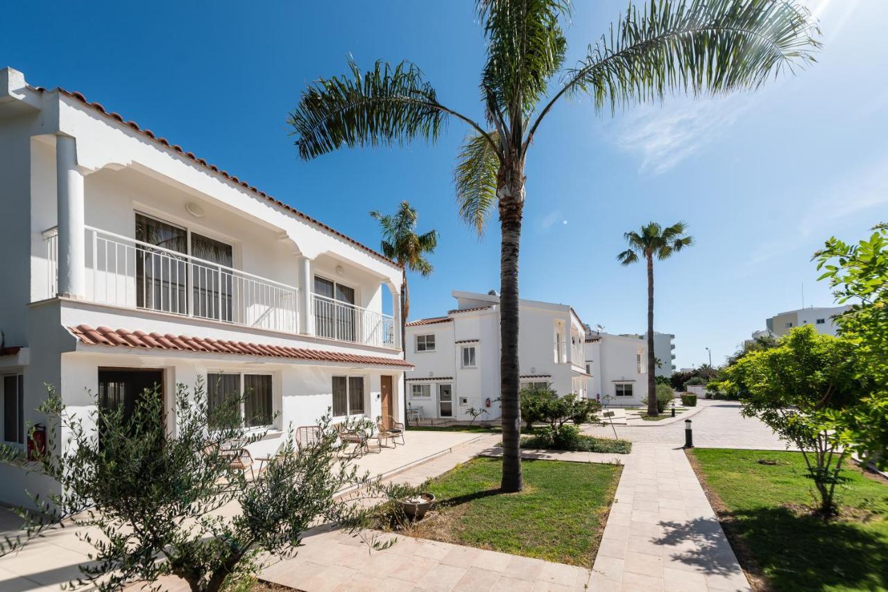 Fig Tree Z Holiday Resort Paralimni Exterior photo