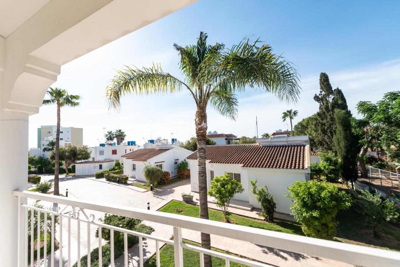 Fig Tree Z Holiday Resort Paralimni Exterior photo